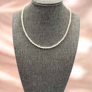 Elegant Cream Pearl Necklace
